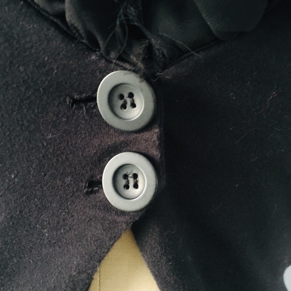 Black Ruffled Vest - Picture 6 of 7